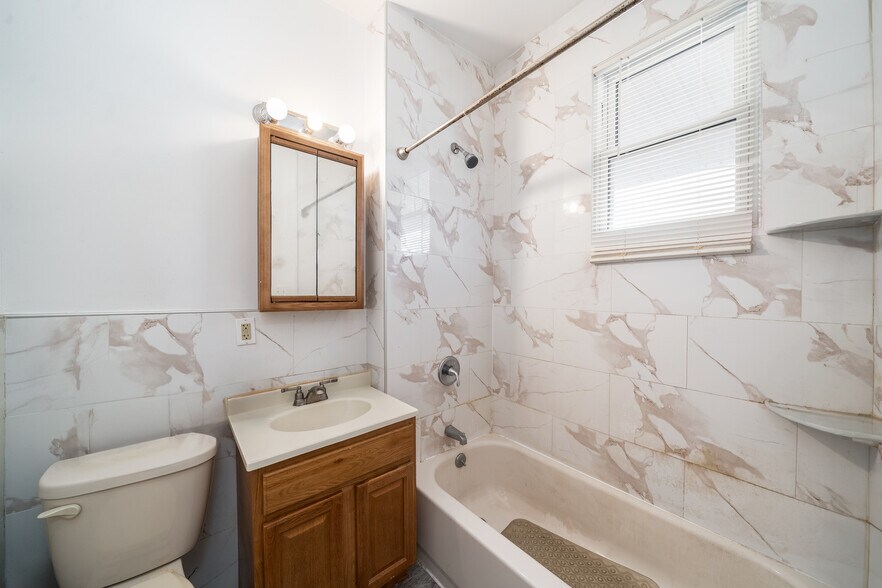 339-343 E 28th St, Paterson, NJ à vendre - Photo de l’immeuble – Image 2 sur 14