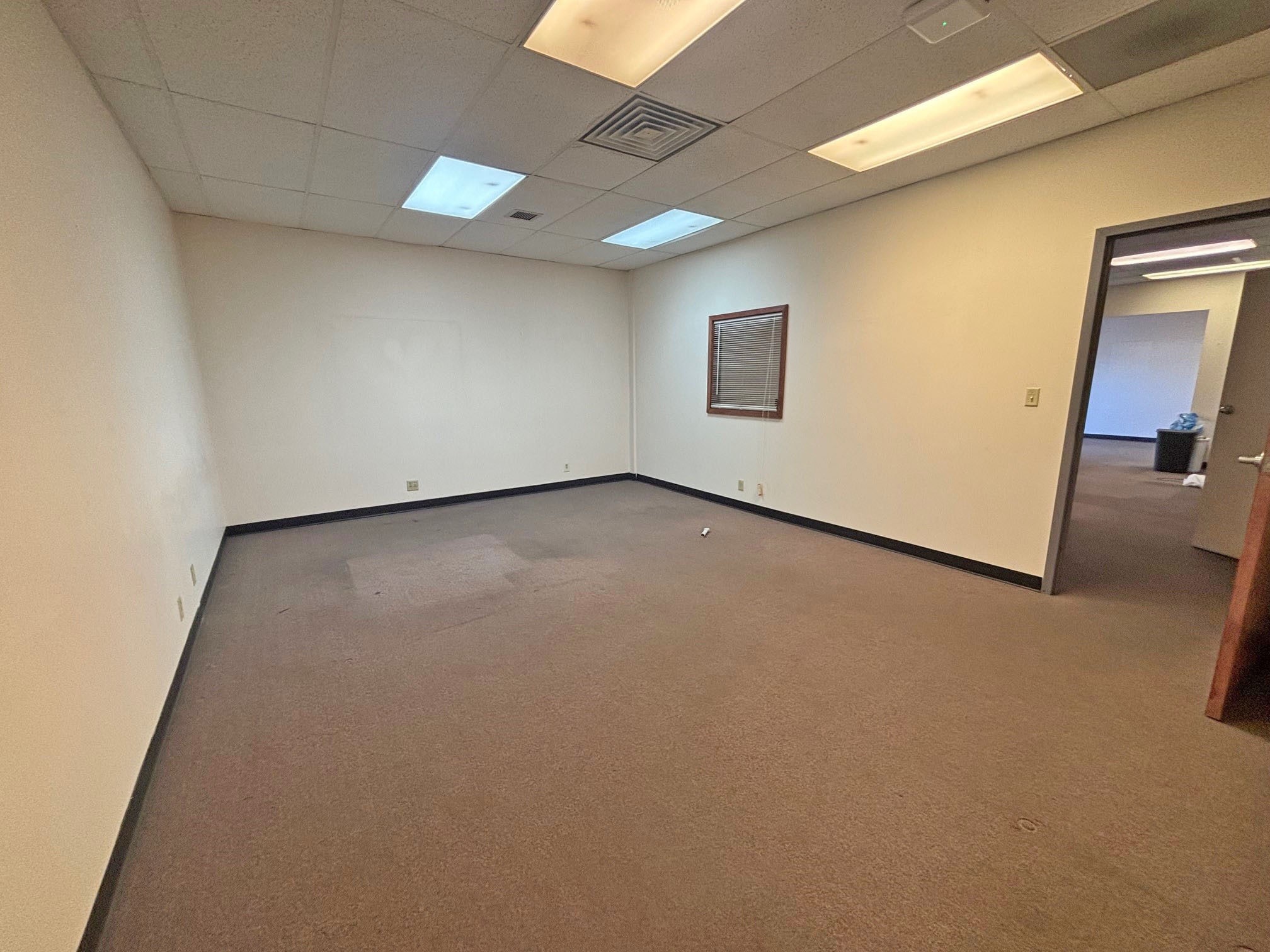5121-5125 Executive Blvd, Fort Wayne, IN à louer Photo de l’immeuble– Image 1 sur 2