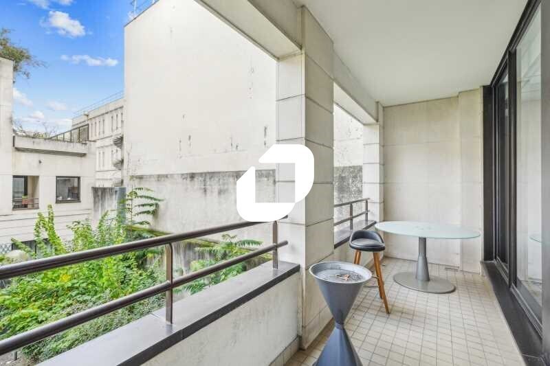 Bureau dans Levallois-Perret à louer - Photo de l’immeuble – Image 1 sur 12