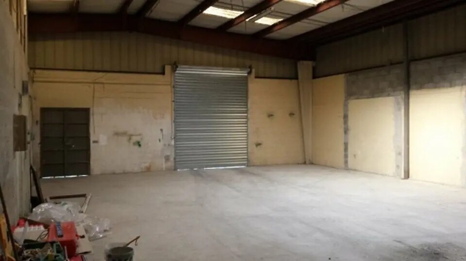 Local d’activités dans La Ravoire à louer - Photo de l’immeuble – Image 3 sur 3