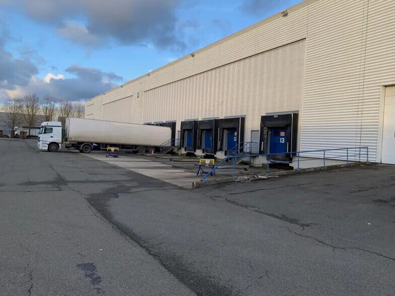 Industriel/Logistique dans Marly-la-Ville à louer - Photo de l’immeuble – Image 3 sur 12