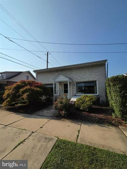2132 Noble St, West Lawn, PA à louer - Photo de l’immeuble – Image 2 sur 13