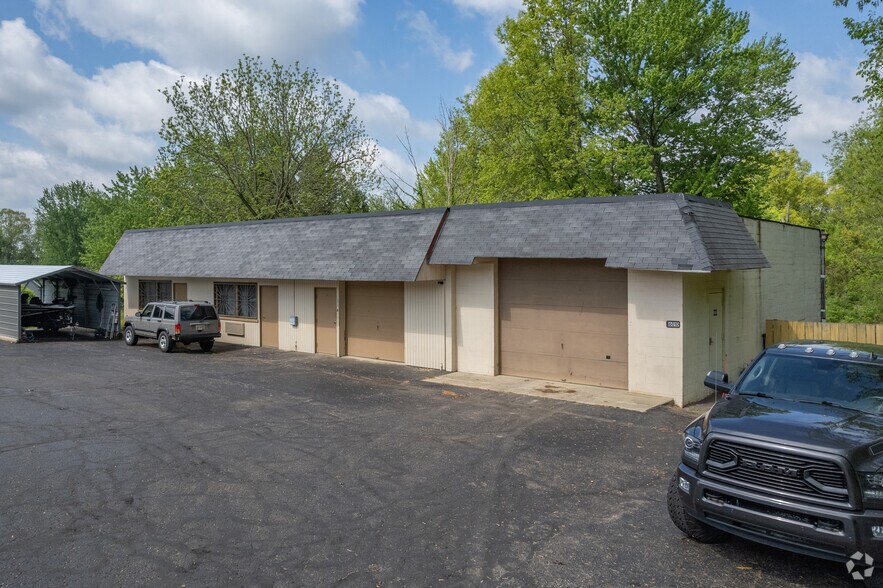 6010 Manchester Rd, Akron, OH à vendre - Photo de l’immeuble – Image 2 sur 4