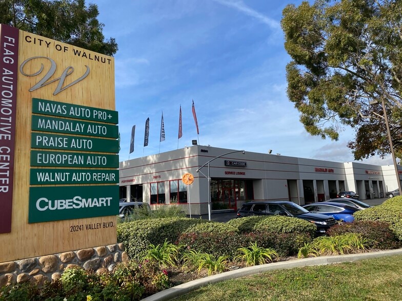 20241 E Valley Blvd, Walnut, CA à louer - Photo principale – Image 1 sur 8