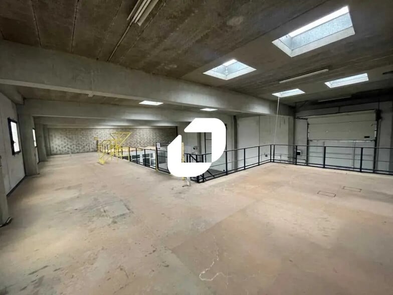 10 Rue du Moulin Vert, Vert à louer - Photo de l’immeuble – Image 3 sur 18