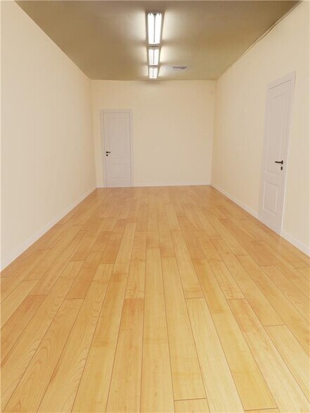 1616 Mermaid Ave, Brooklyn, NY à louer - Photo de l’immeuble – Image 2 sur 6