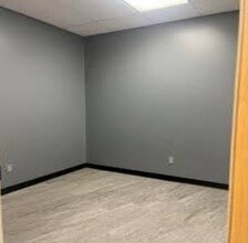 1159 E Michigan Ave, Ypsilanti, MI à louer Photo intérieure– Image 1 sur 4