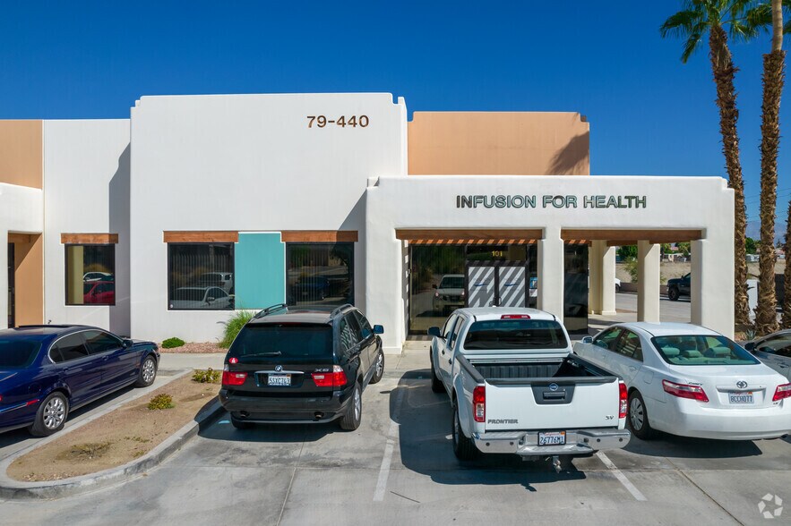 79440 Corporate Center Dr, La Quinta, CA à louer - Photo de l’immeuble – Image 2 sur 6