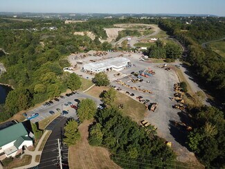Plus de détails pour 5102 Beekmantown Dr, Whitehall, PA - Industriel/Logistique à louer