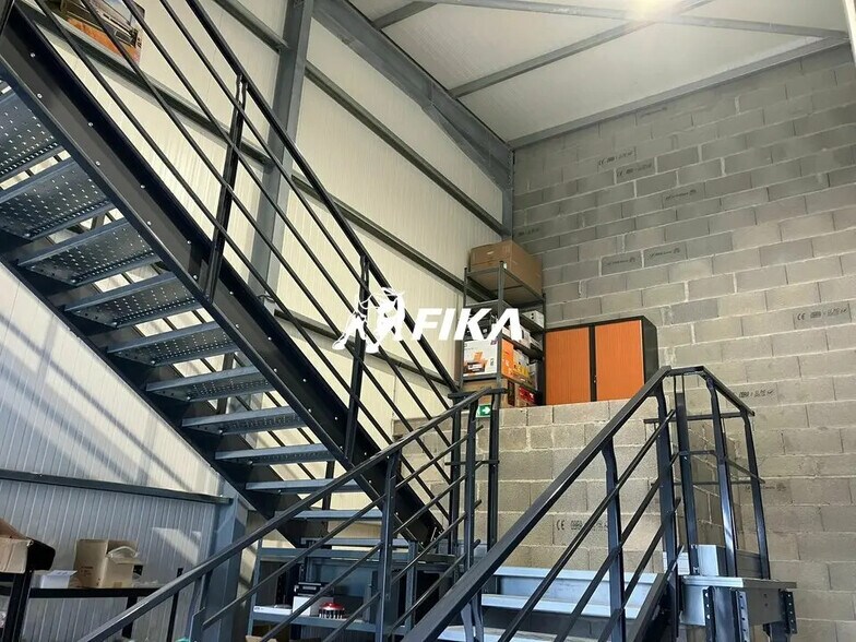 Local d'activités dans Castanet-Tolosan à vendre - Photo intérieure – Image 2 sur 6