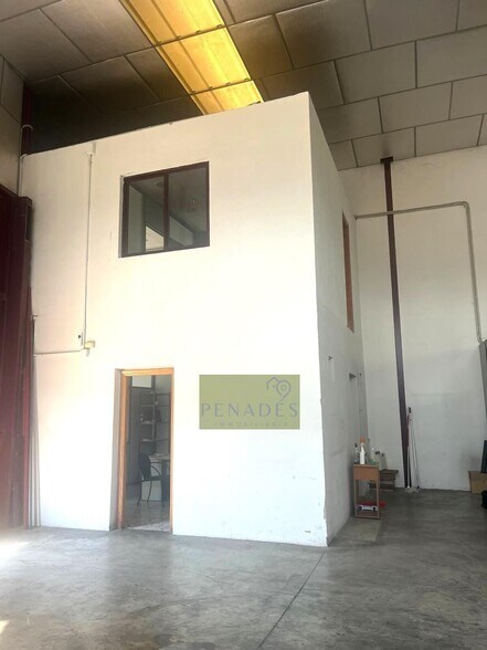 Industriel/Logistique dans HOSPITAL DE ÓRBIGO à louer - Photo de l’immeuble – Image 3 sur 16