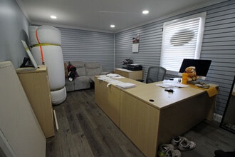 5 Mill St N, Marlborough, MA à louer Photo intérieure– Image 2 sur 5