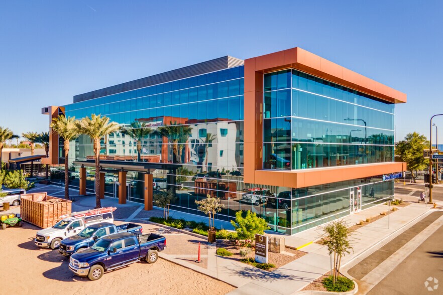 180 S Arizona Ave, Chandler, AZ à louer - Photo de l’immeuble – Image 2 sur 7