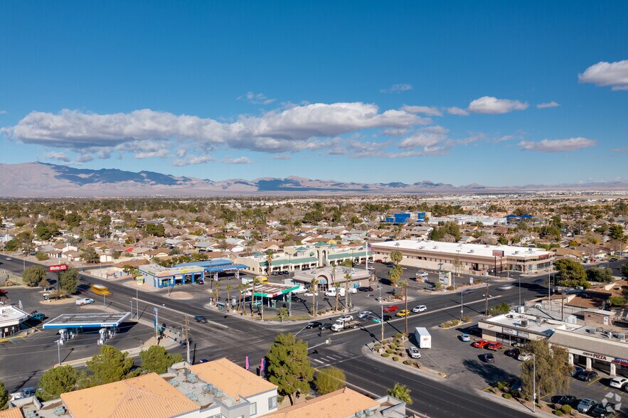 6000-6038 Smoke Ranch Rd, Las Vegas, NV à louer - Photo de l’immeuble – Image 3 sur 7