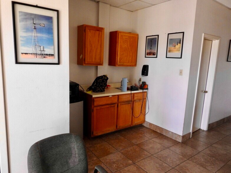 702 Enterprise St, Laredo, TX à louer - Photo intérieure – Image 2 sur 6