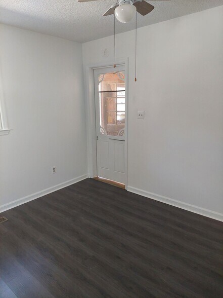 4298 Canton Hwy, Cumming, GA à louer - Photo de l’immeuble – Image 3 sur 6