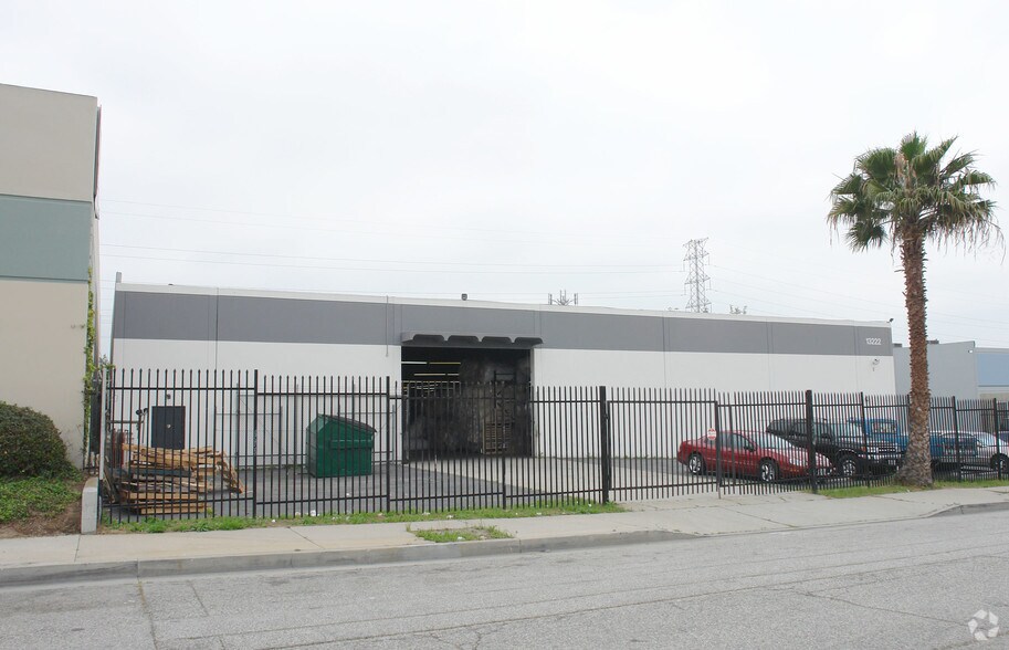 13222 Estrella Ave, Gardena, CA à vendre - Photo de l’immeuble – Image 2 sur 5