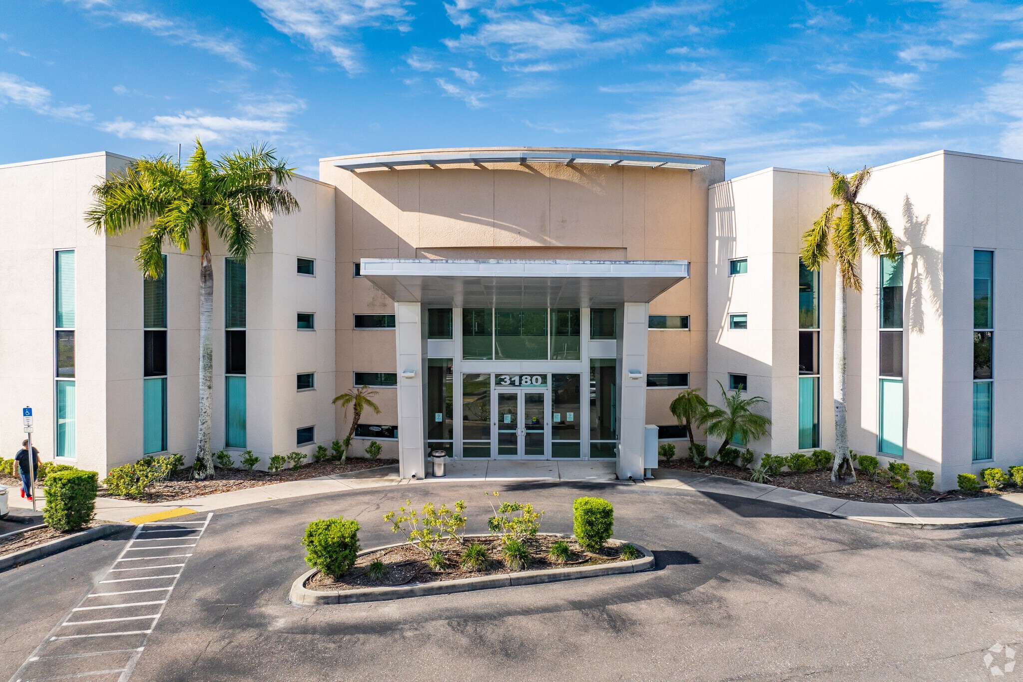 3180 Curlew Rd, Oldsmar, FL à louer Photo principale– Image 1 sur 6