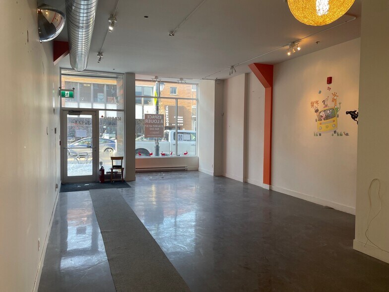 3434-3438 Rue Notre-Dame O, Montréal, QC à louer - Photo de l’immeuble – Image 3 sur 8