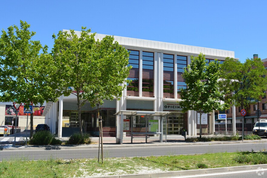 Paseo de Europa, 26, San Sebastián de los Reyes, Madrid à louer - Photo de l’immeuble – Image 2 sur 3
