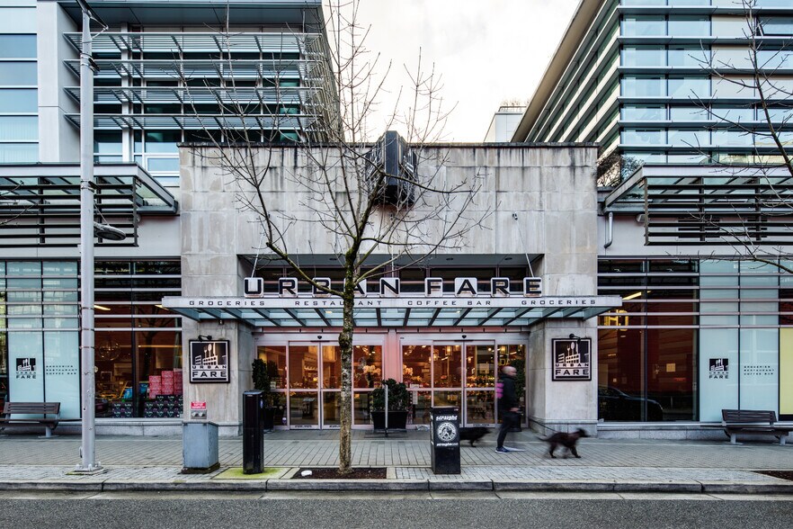 1610-1622 Salt St, Vancouver, BC à louer - Photo de l’immeuble – Image 3 sur 11