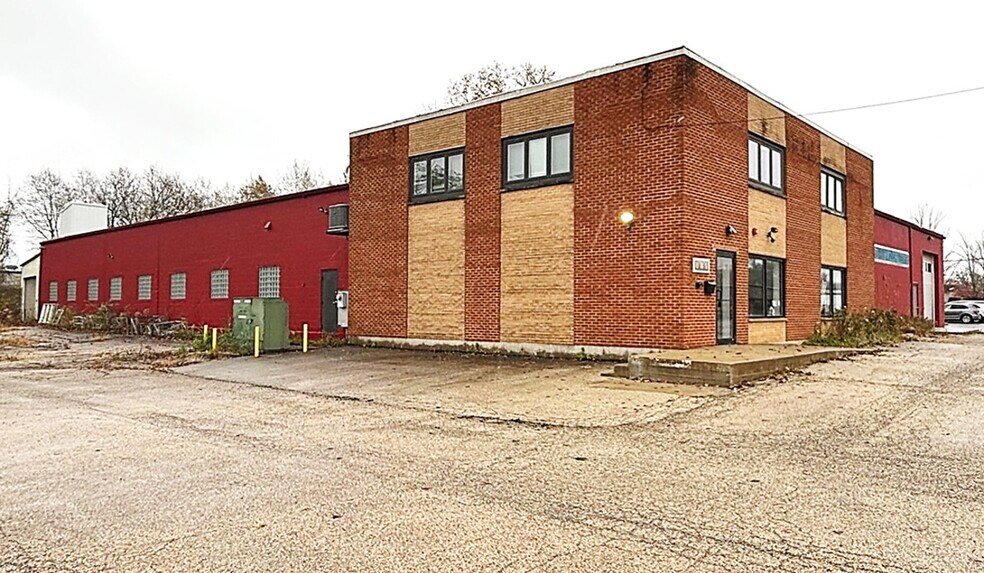 885 Anita Ave, Antioch, IL à vendre - Photo de l’immeuble – Image 1 sur 27