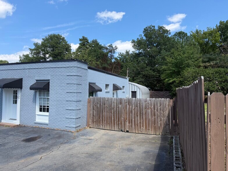 62 NE Barnes St, Marietta, GA à louer - Photo de l’immeuble – Image 2 sur 10