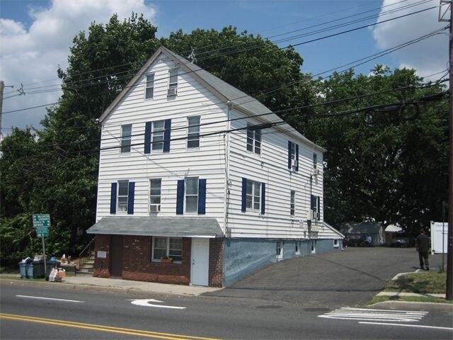 11 Terhune Ave, Lodi, NJ à vendre Photo principale– Image 1 sur 14