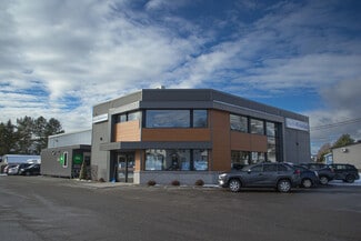 Plus de détails pour 451 Rue Principale, Pohénégamook, QC - Local d’activités à vendre