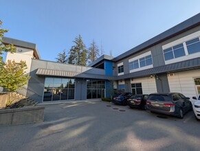 8645 160th St, Surrey, BC à louer Photo intérieure– Image 2 sur 21