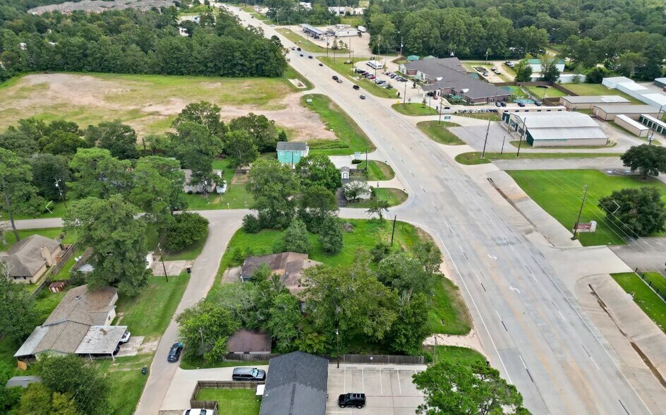 10278 FM 1097, Willis, TX à louer - Photo de l’immeuble – Image 2 sur 6