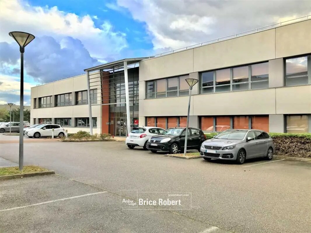 Bureau dans Saint-Priest à louer Photo de l’immeuble– Image 1 sur 8