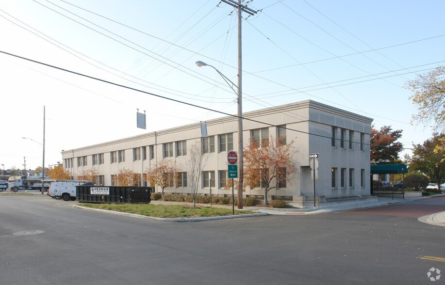720 E Broad St, Columbus, OH à vendre - Photo de l’immeuble – Image 3 sur 7