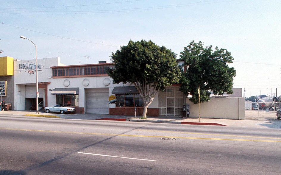 1020 N La Brea Ave, Los Angeles, CA à louer - Photo de l’immeuble – Image 3 sur 5