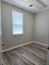 233 S Sharon Amity Rd, Charlotte, NC à louer Photo intérieure– Image 2 sur 5