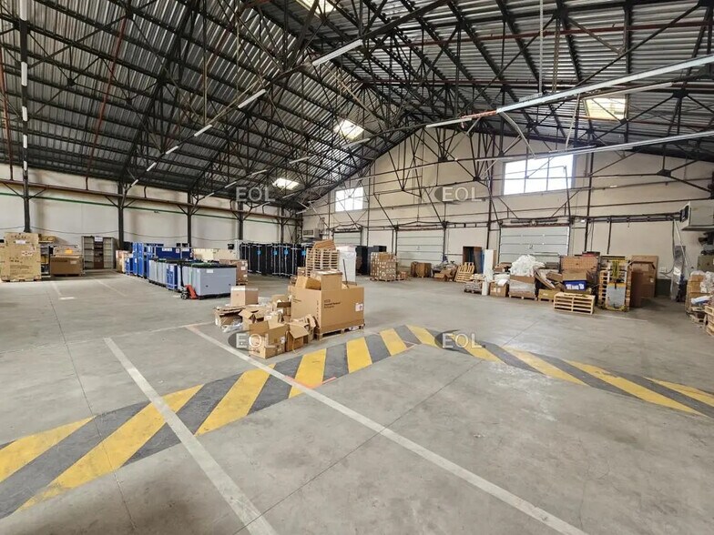 Industriel/Logistique dans Bonneuil-sur-Marne à louer - Photo de l’immeuble – Image 3 sur 7