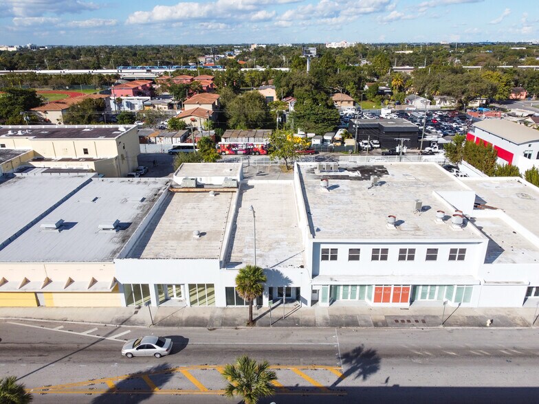 1635 NW 36th St, Miami, FL à louer - Aérien – Image 2 sur 15
