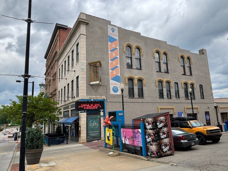 43 E Market St, Akron, OH à louer - Photo de l’immeuble – Image 2 sur 8