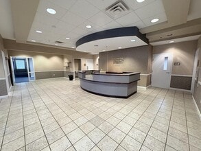 470 S Houston Lake Rd, Warner Robins, GA à louer Hall d’entrée– Image 2 sur 10