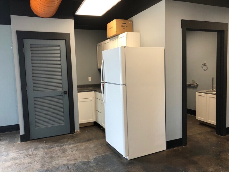 1001-1021 N Limestone St, Lexington, KY à louer - Photo intérieure – Image 3 sur 13