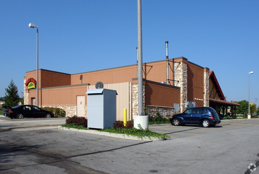1203 Apple Glen Blvd, Fort Wayne, IN à louer - Photo de l’immeuble – Image 2 sur 5