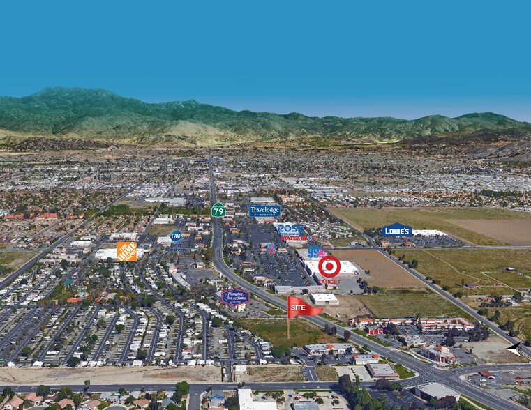 W Florida Ave, Hemet, CA à louer - Photo de l’immeuble – Image 3 sur 4