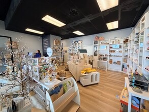 369 E 17th St, Costa Mesa, CA à louer Photo intérieure– Image 2 sur 15