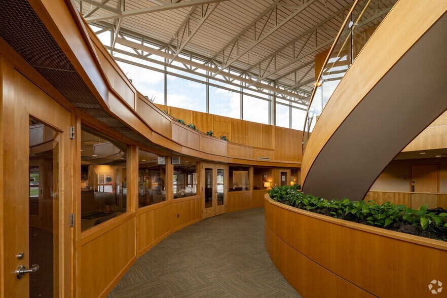 1455 S Lapeer Rd, Lake Orion, MI à louer - Hall d’entrée – Image 3 sur 21