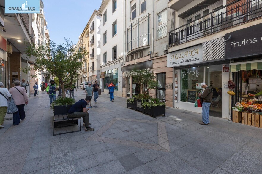 Local commercial dans Granada à vendre - Photo de l’immeuble – Image 2 sur 17
