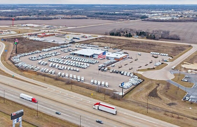 6135 All World Way, Roscoe, IL à vendre - Photo de l’immeuble – Image 3 sur 8