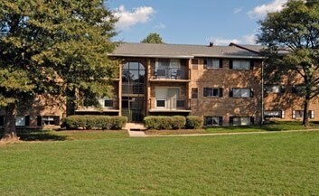 7357 Ridgewater Ct, Glen Burnie, MD à vendre - Photo de l’immeuble – Image 2 sur 125