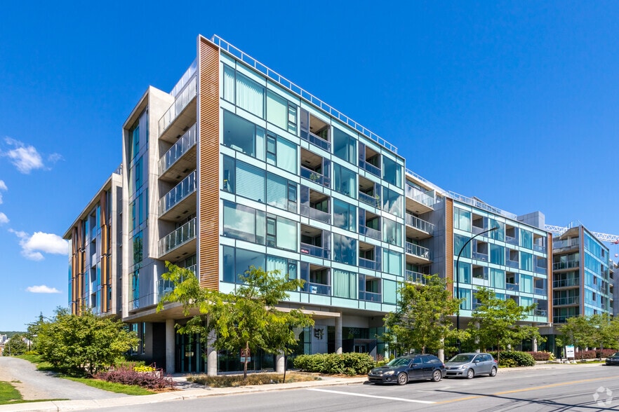 2365 Rue Saint-Patrick, Montréal, QC à louer - Photo principale – Image 1 sur 4