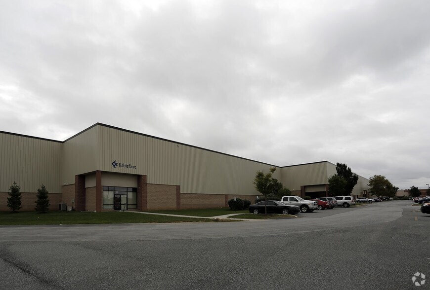 15 Boulden Cir, New Castle, DE à louer - Photo de l’immeuble – Image 3 sur 6