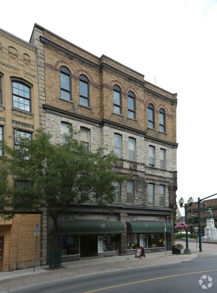 2-4 Court House Av, Brockville, ON à vendre - Photo de l’immeuble – Image 3 sur 4
